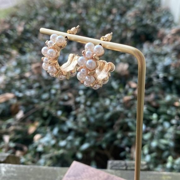 Small Pearl Hoop Earrings - Picture 1 of 5